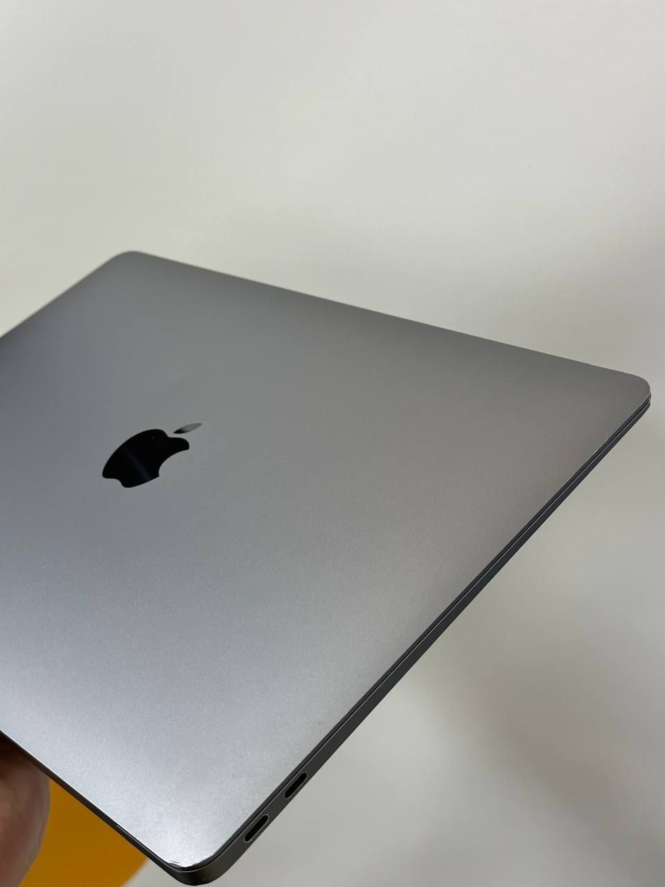 USED MacBook Air A1932 Space Gray 2018 (MRE82)